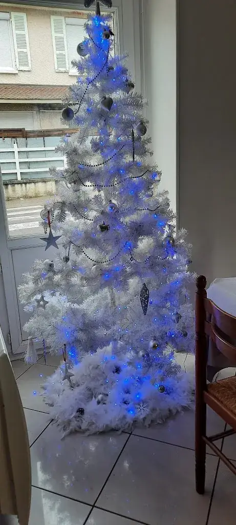 DESLANDES isabelle_Auberge de la Varèze_Vernioz_recensione