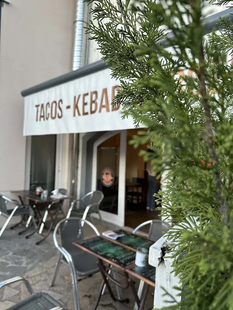 Khuloud Rashed_Restaurant National kebab_Veigy-Foncenex_review