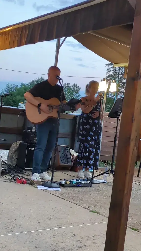 Alain Robert_La Petite Italie_Ambérieux-en-Dombes_review