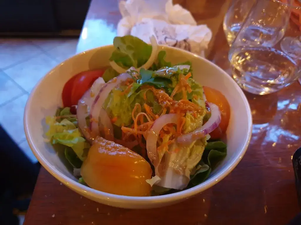 Phil Courtin_A Table Chez Gabriel_Vesseaux_review