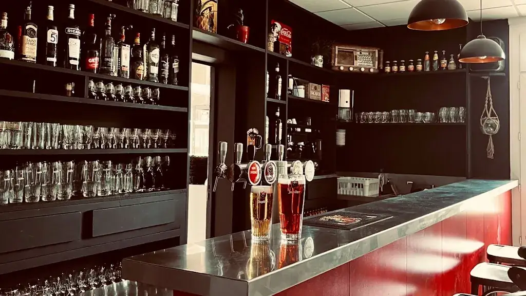 Le Peyrou Vesseaux_Vesseaux_slider_image_1