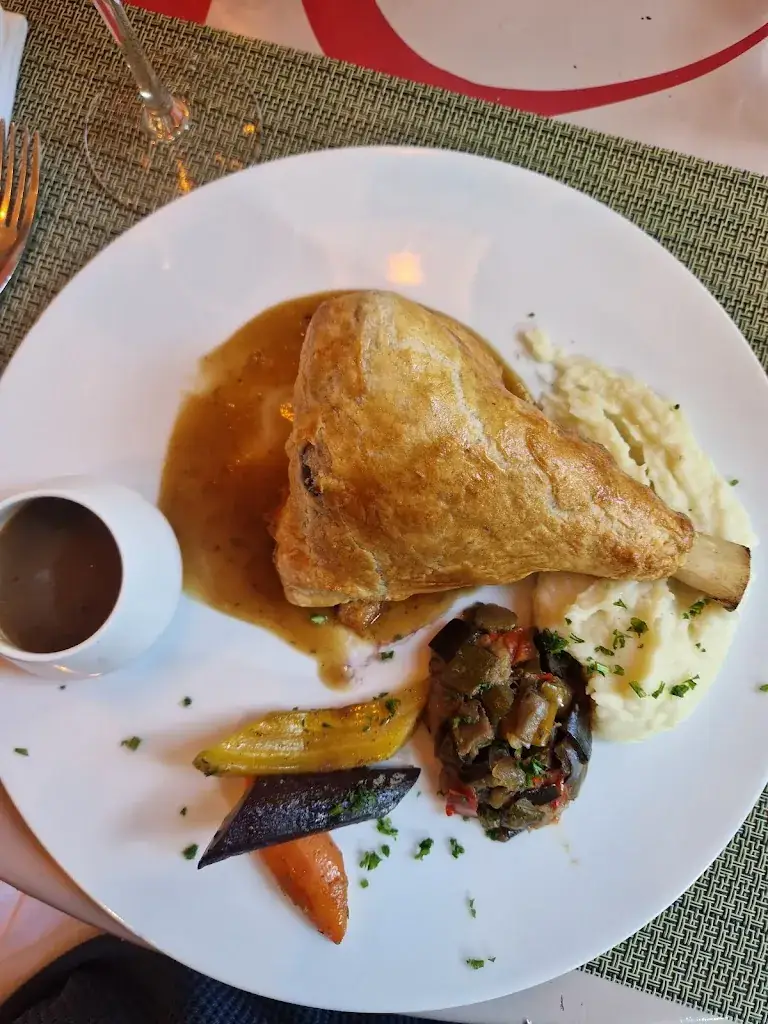 dominique steiver_Restaurant Hôtel de Lyon_Vals-les-Bains_review