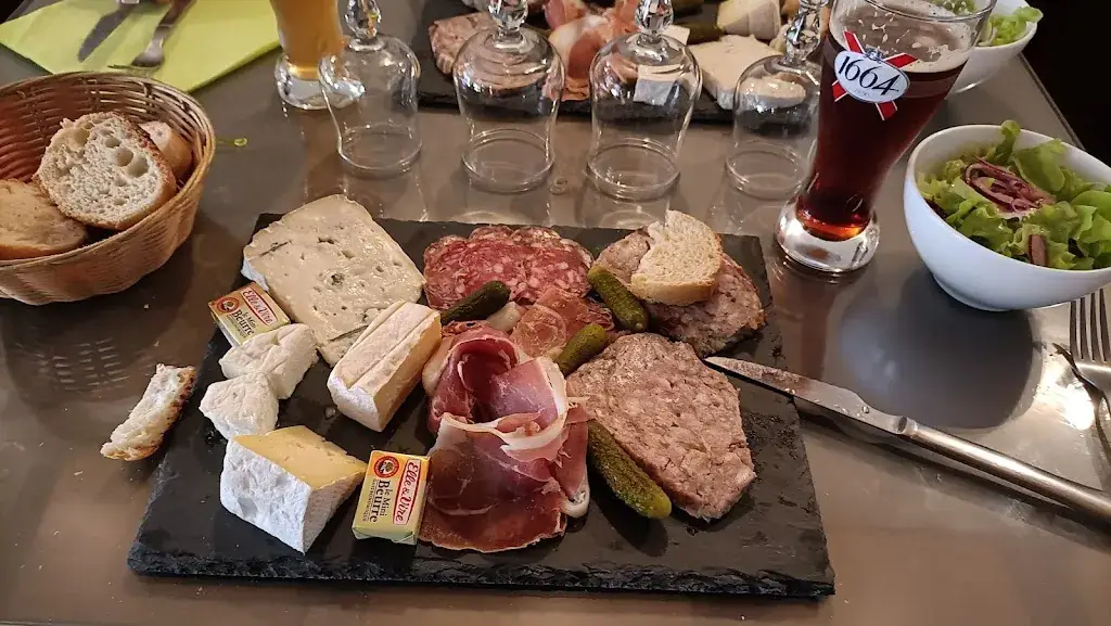 Menu_Restaurant Les Artistes - Vals les Bains_Vals-les-Bains_image_8