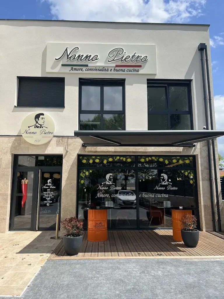 Nonno Pietro - Pizzeria_Vertaizon_slider_image_3