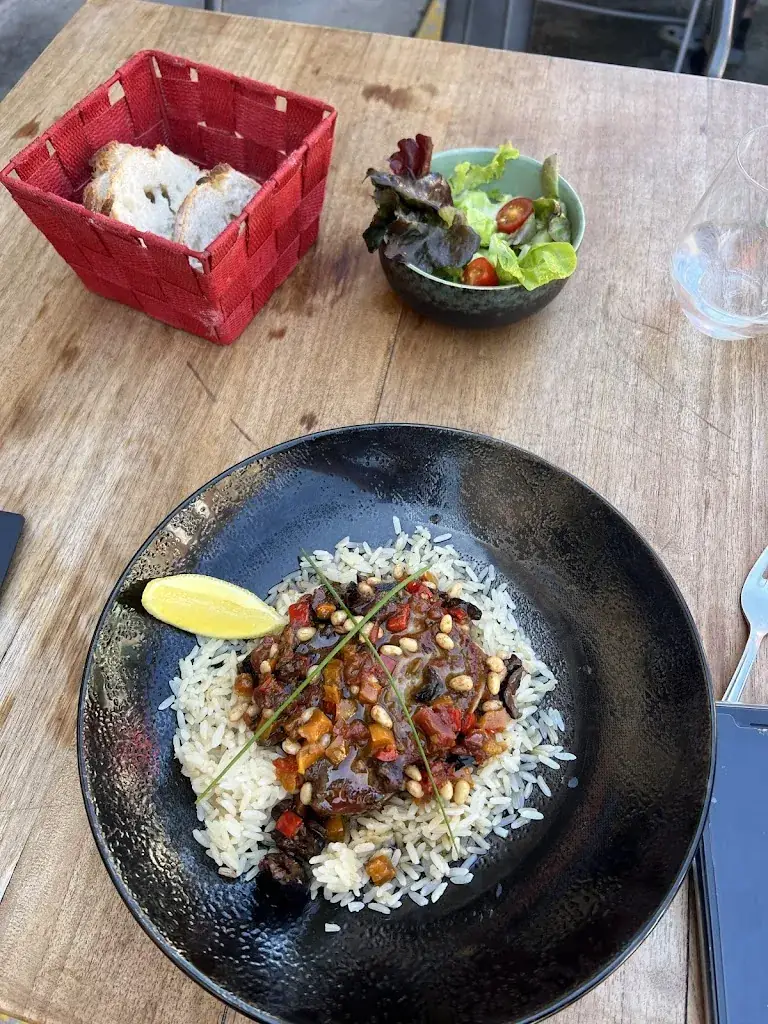 Lucie DEGUILHEM_Restaurant LE RELAIS DES ARTS_Vernoux-en-Vivarais_review