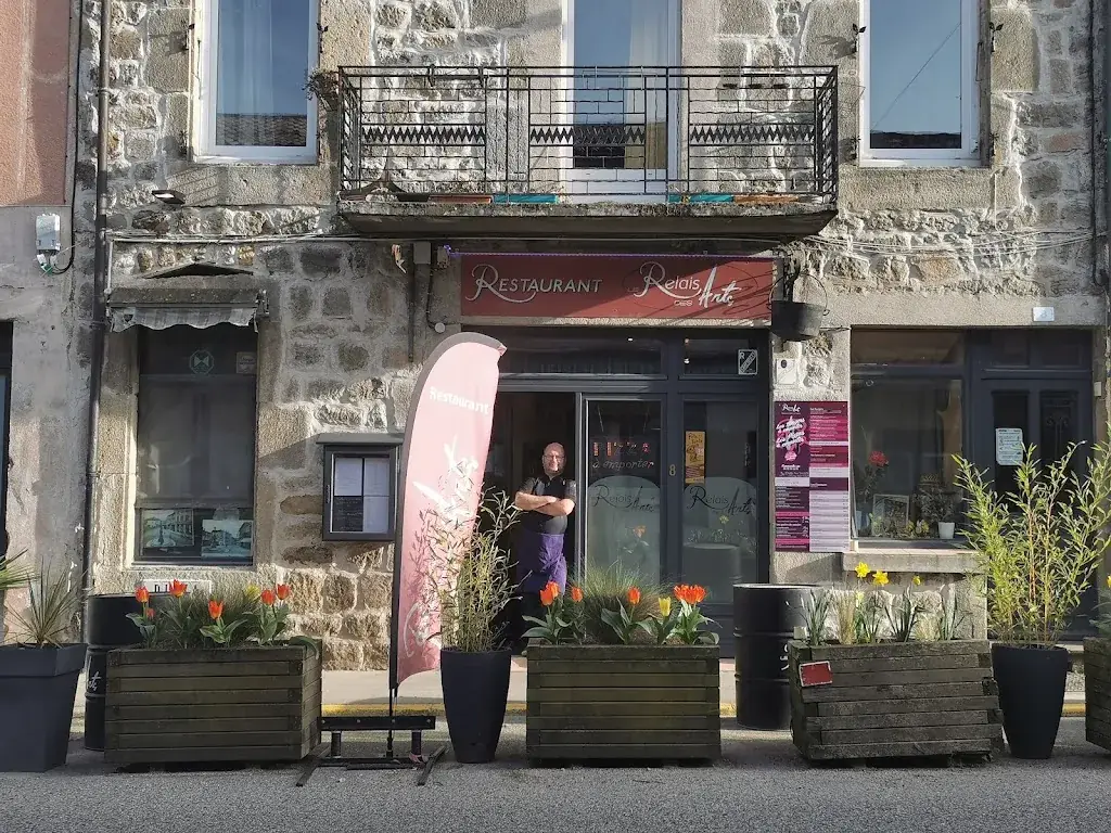 Restaurant LE RELAIS DES ARTS Restaurant in Vernoux-en-Vivarais