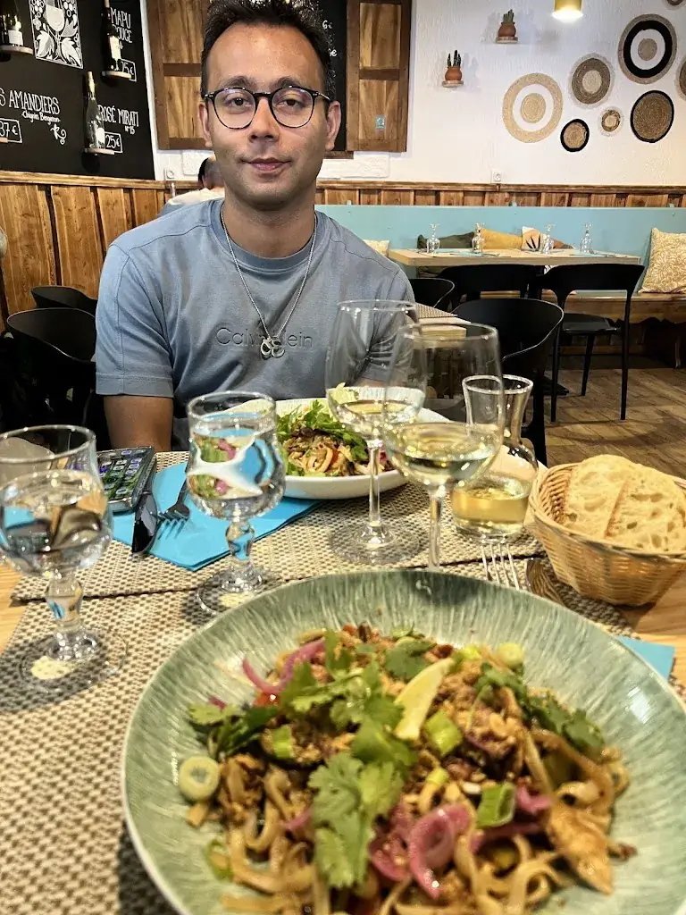 Parija Sharma_Le Globe_Valloire_recensione