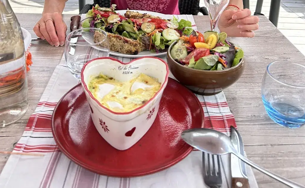 Patricia Poidevin_LA POUTRE_Valloire_review