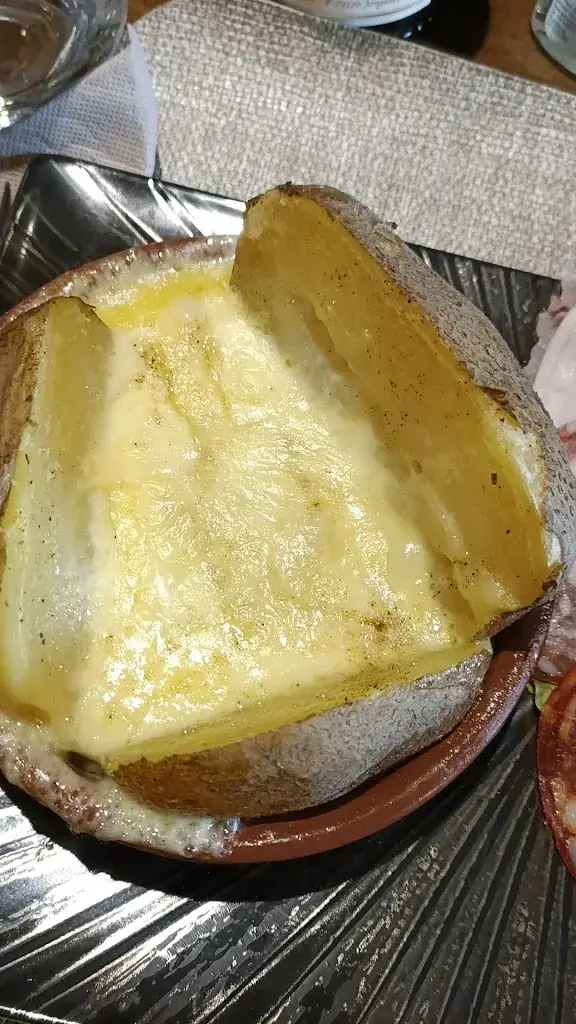 L'Asile des Fondues_Valloire_slider_image_2