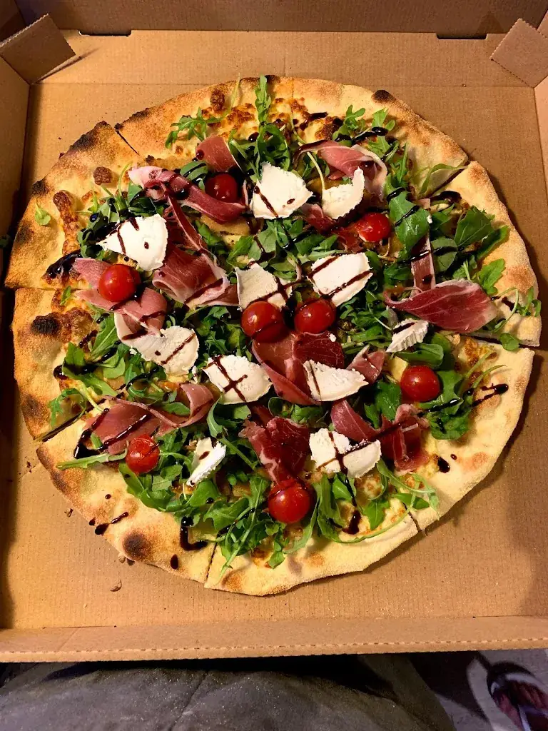 Menu_HOLLYWOOD PIZZA_Vic-le-Comte_image_8