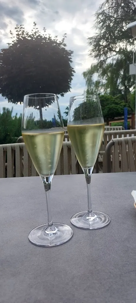 Barefoot Centipede_Restaurant Le Roc _Veyrier-du-Lac_review