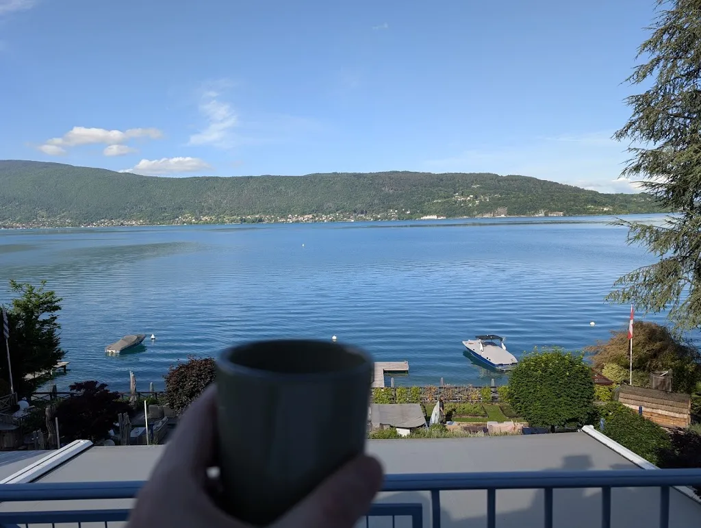 Stephane Amate_Hôtel et Restaurant La Maison Bleue_Veyrier-du-Lac_recensione