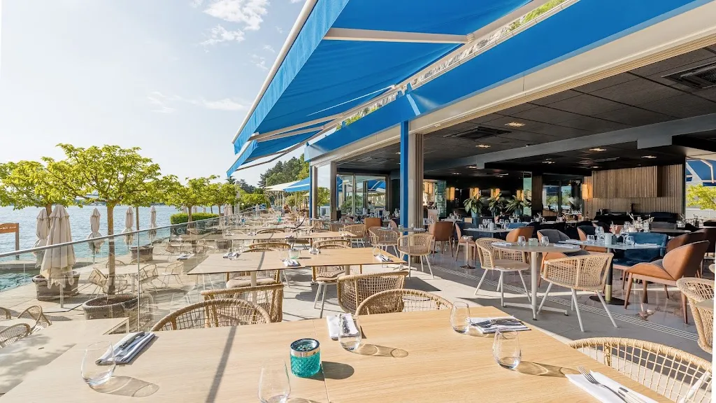 Bleu 1801_Annecy_slider_image_1