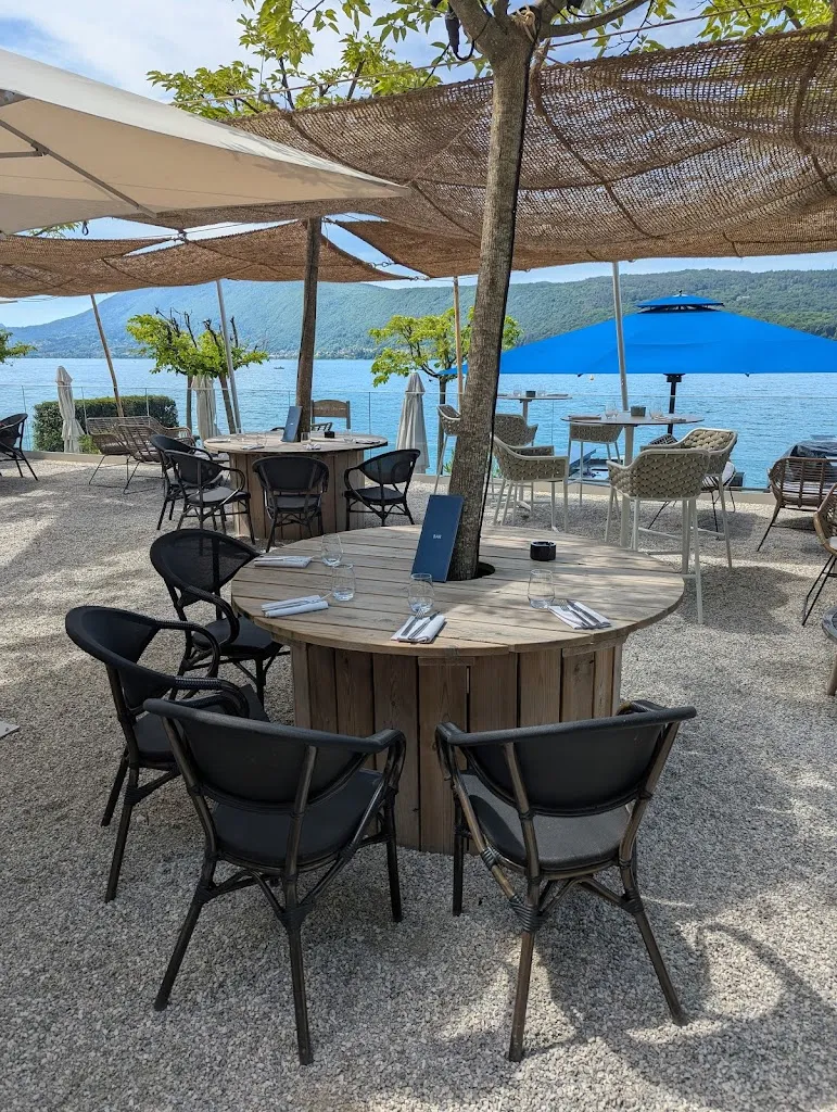 Bleu 1801_Annecy_slider_image_3