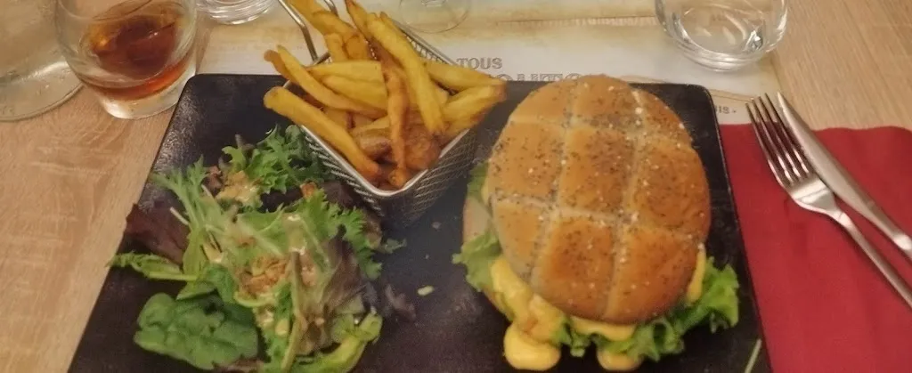 Menu_LE PETIT BOUCHON_Vic-sur-Cère_imagen_5