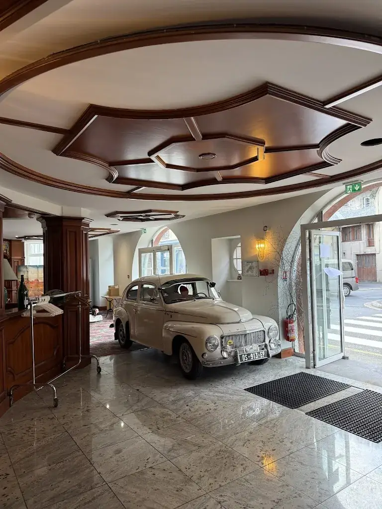 LE 122_Vic-sur-Cère_slider_image_1