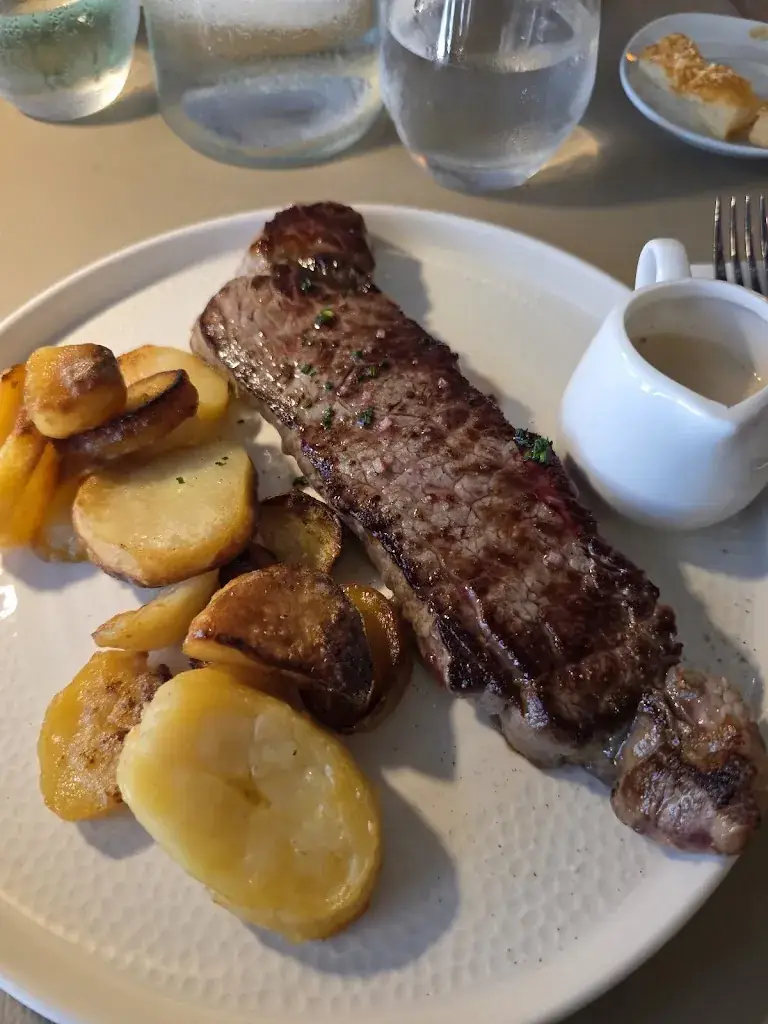 Michael Buchner_La Coupe d'Or Vichy_Vichy_review