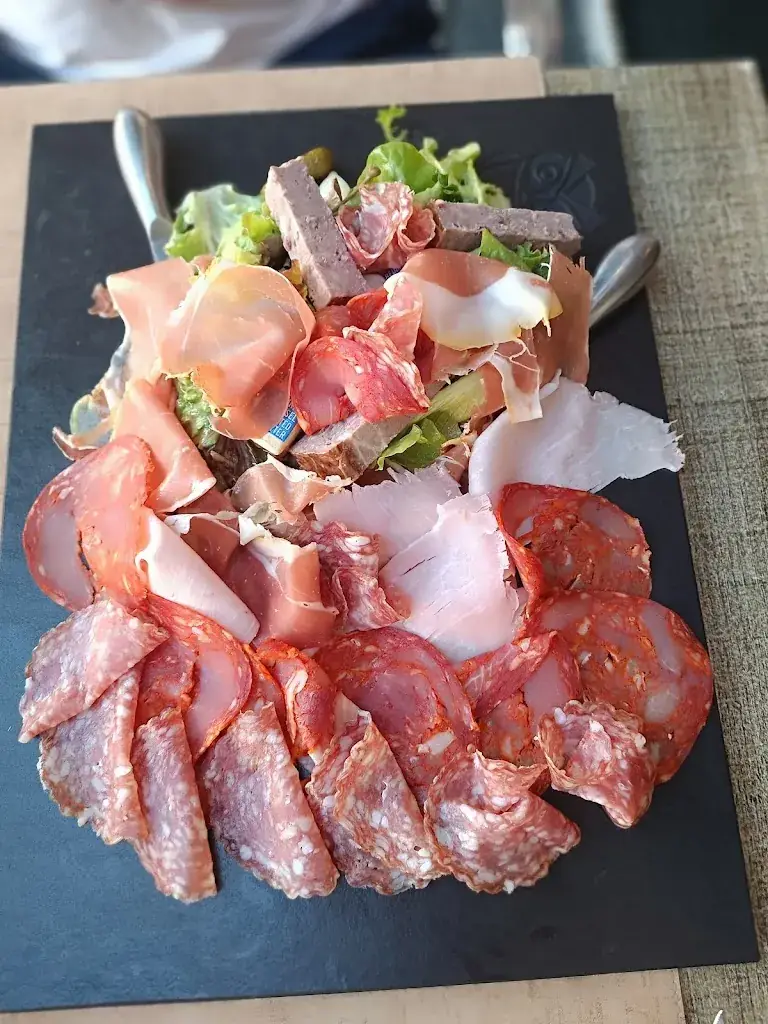 Richard Wood_The Night Owl_Vichy_review