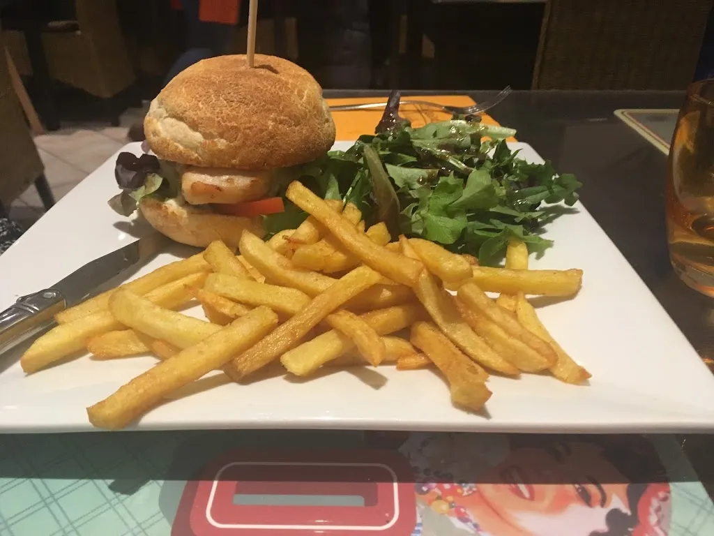 Les Pieds Sous La Table_Vif_slider_image_2