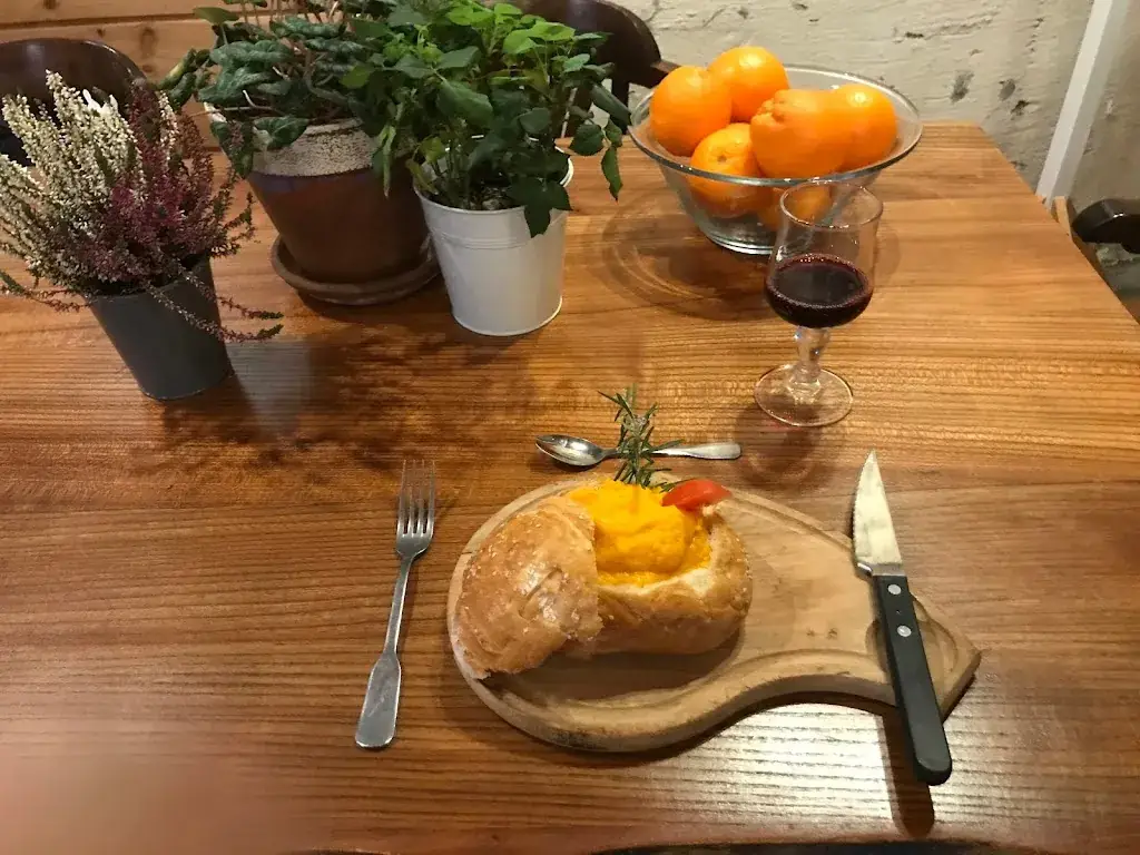 Le Trappeur restaurant in Villebois