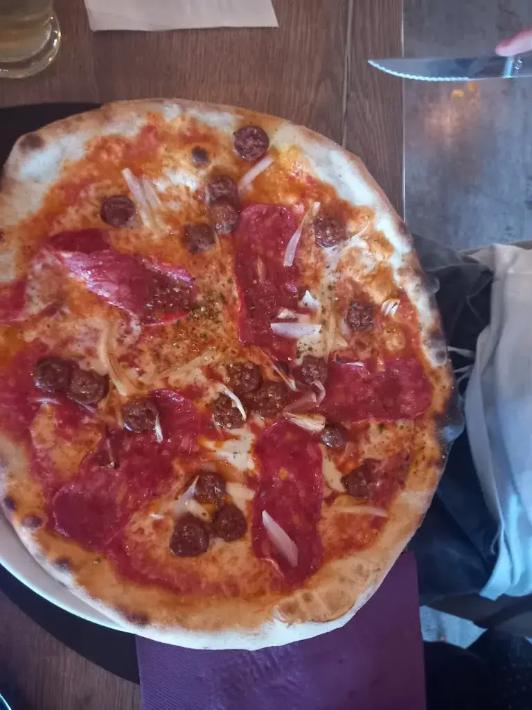 kilo Daniels_Pizzéria Le Florindo_Ville-la-Grand_review