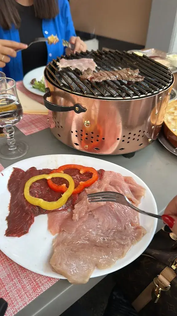 Marine Lippuner_Restaurant Le Jaures_Ville-la-Grand_review