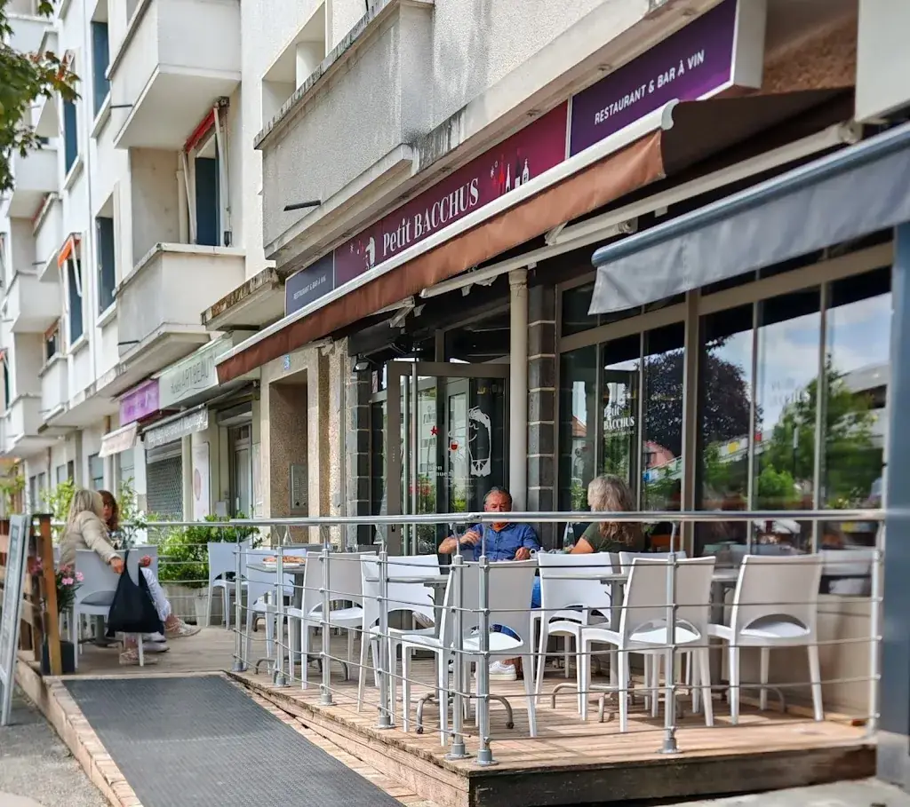 Petit Bacchus_Annecy_slider_image_1