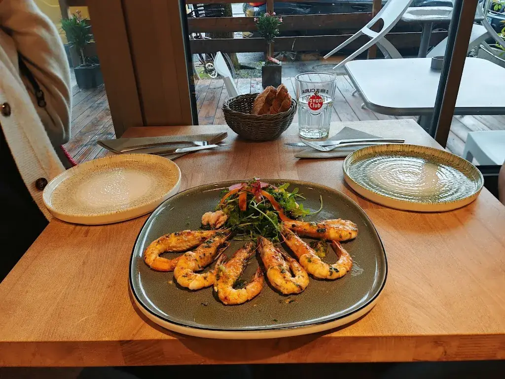 Petit Bacchus_Annecy_slider_image_2