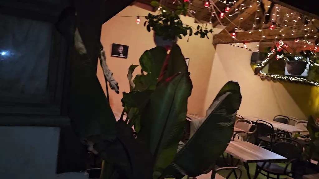 Restaurant AZNAVOUR_Villars-les-Dombes_slider_image_2