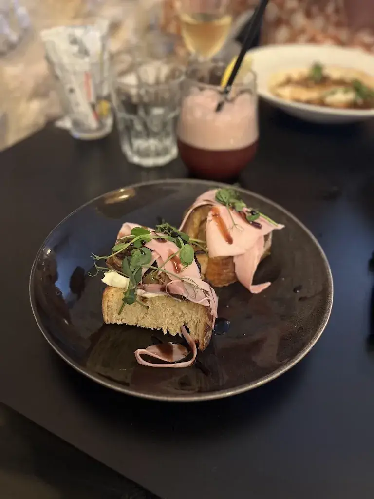 MG1796_LES BAIES_Villefranche-sur-Saône_review