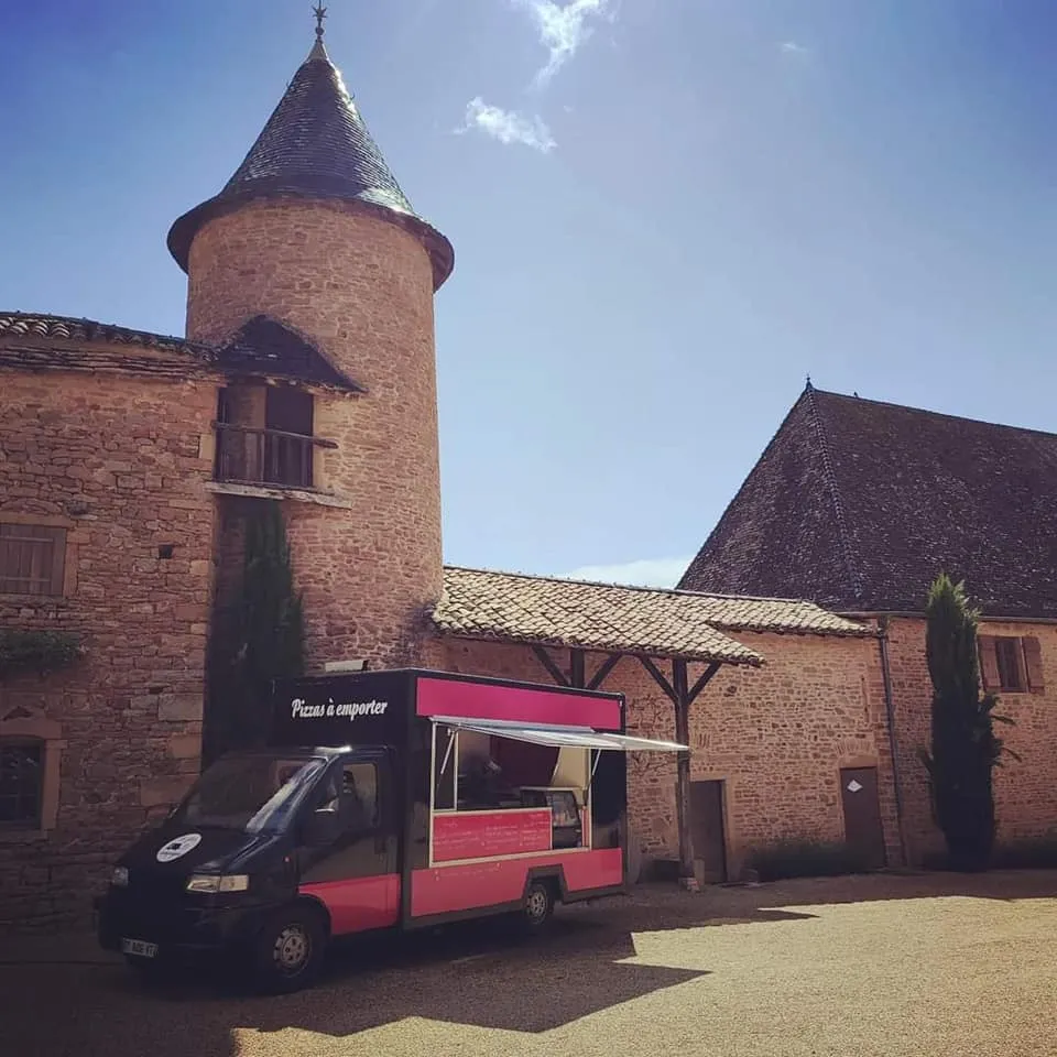 Les Filles Et Compagnie restaurant in Villié-Morgon