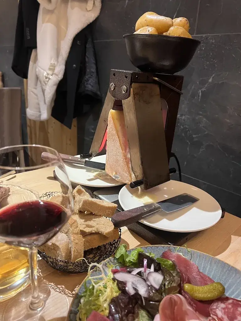 Elena Kilfanova_Le Tivoli_73440_review