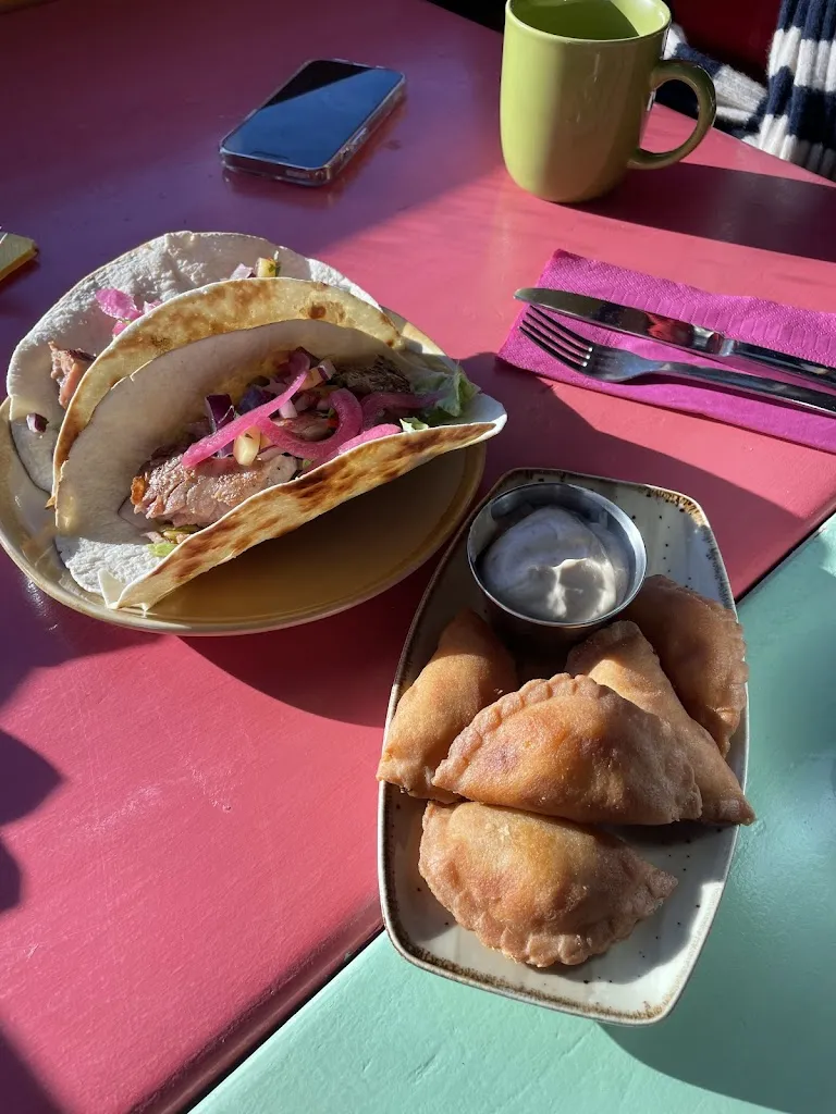 Menu_FAVELA - TERRACE, BAR & KITCHEN_Thorens_image_5