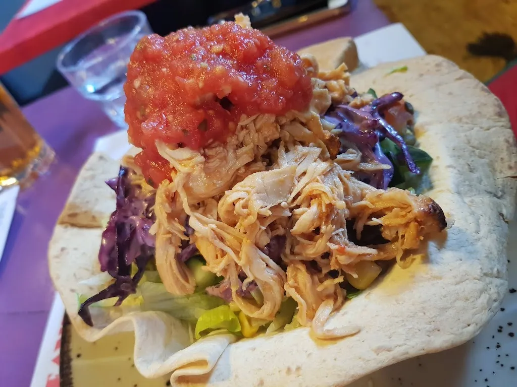 Menu_FAVELA - TERRACE, BAR & KITCHEN_Thorens_image_6