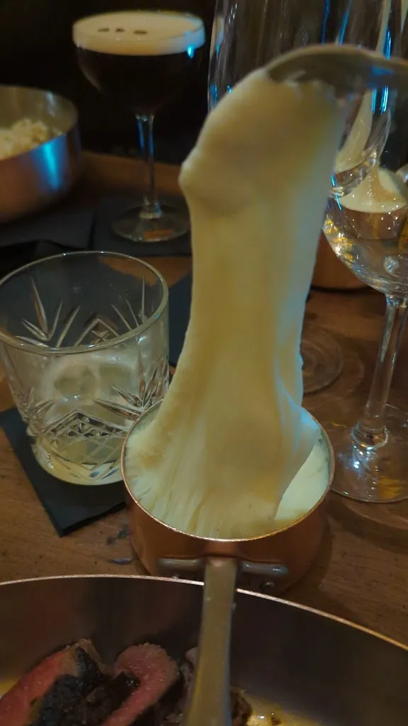 Harris Tong_La Maison_Belleville_review