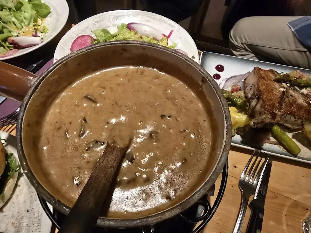 Restaurant Le Blanchot_Thorens_slider_image_3