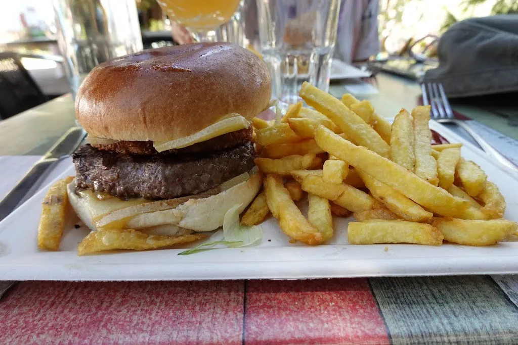 Le p'tit bistrot de lona_Aydat_slider_image_3