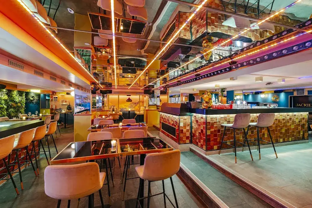 YUKI YAMA | Asian Fusion | Val Thorens Restaurant in Belleville