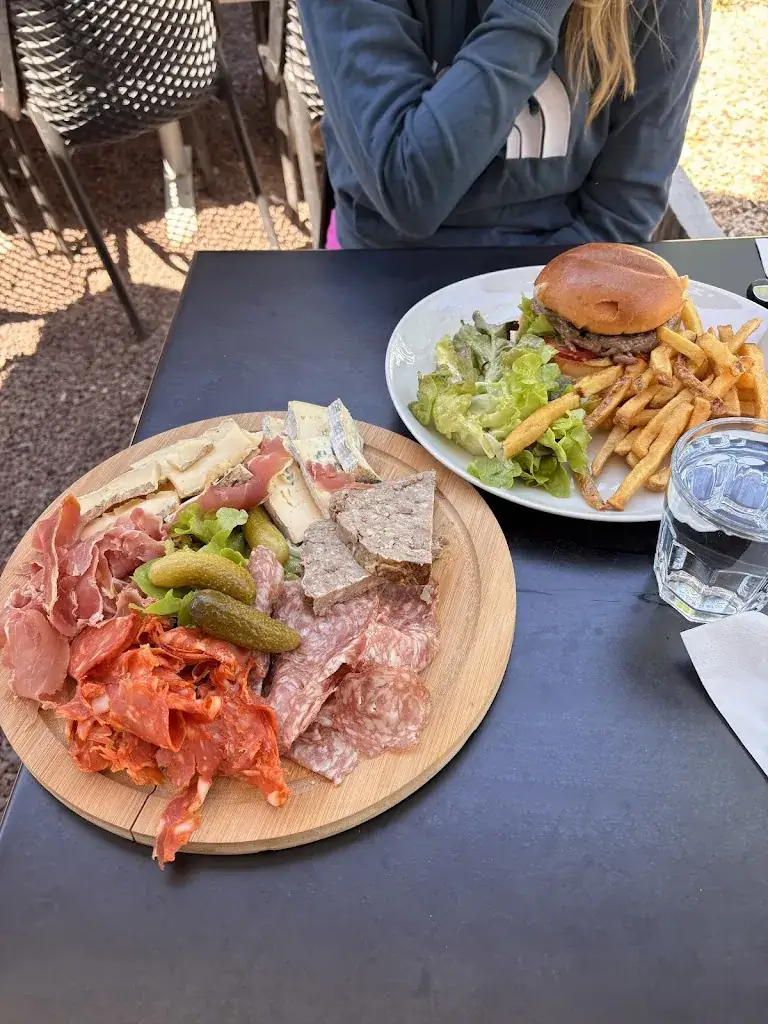 joséphine jourdant_La Cabane du Trappeur_Aydat_review