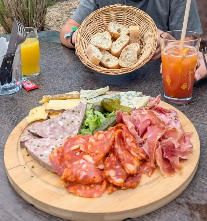 La Cabane du Trappeur_Aydat_slider_image_2