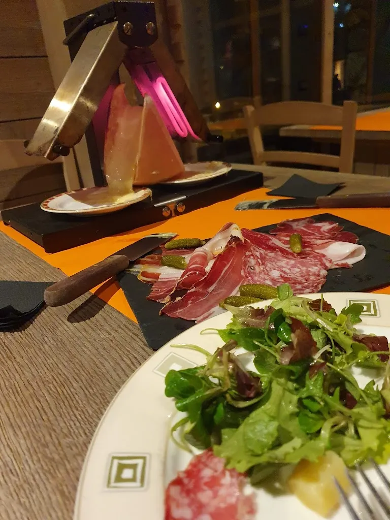 Charlotte Cass_La Fondue_Thorens_review