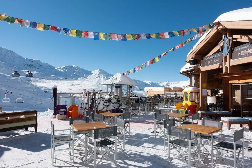 Le Base Camp restaurant by Pashmina_Thorens_slider_image_3