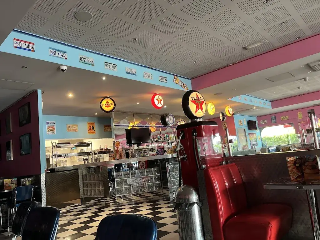 Memphis - Restaurant Diner Viriat_Viriat_slider_image_3