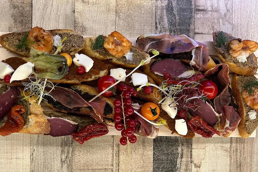 La Terrasse du Lac_Villerest_slider_image_2