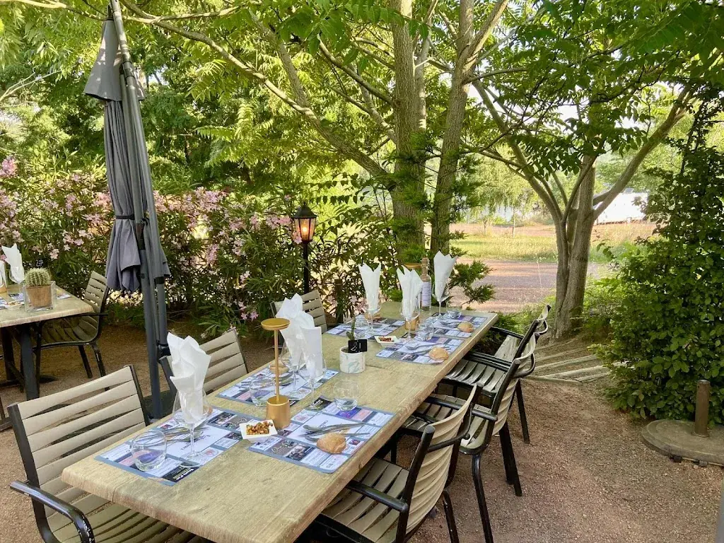 L’Oberge du Barrage restaurant in Villerest