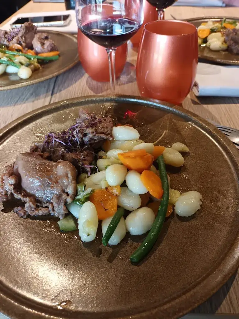 Le 9-18_Villerest_slider_image_2