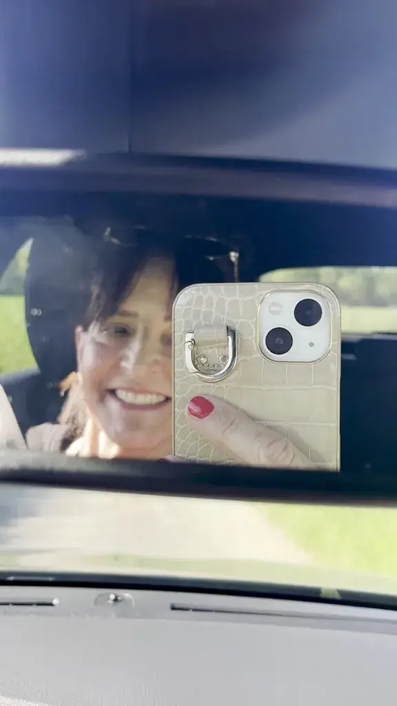 Carmen Belén Fernández Garcia_Le Romantica Viry_Viry_review