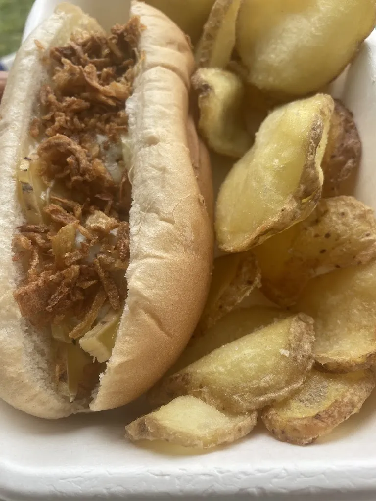 Claire_Food truck LES VOISINES_Aydat_review