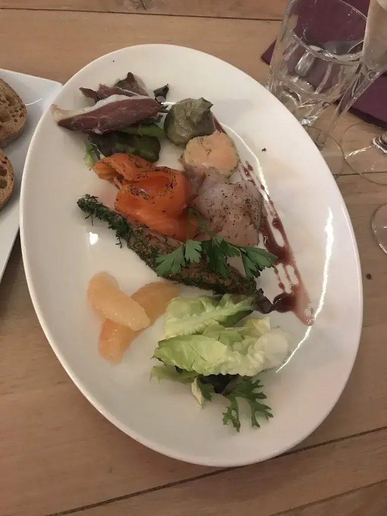 Hugo Daviet_Les Pieds sous la Table - Traiteur à emporter_Viuz-en-Sallaz_review