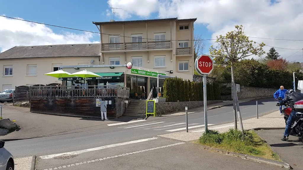 Hôtel-Restaurant le Marius_Aydat_slider_image_1